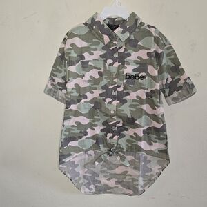 BEBE Button Front Top Girls Size 5/6 Pink Green Camo High Low Tie Shirt